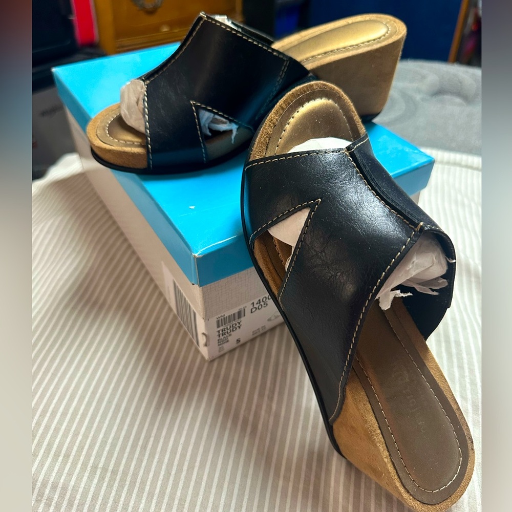 Women’s Prediction Heels